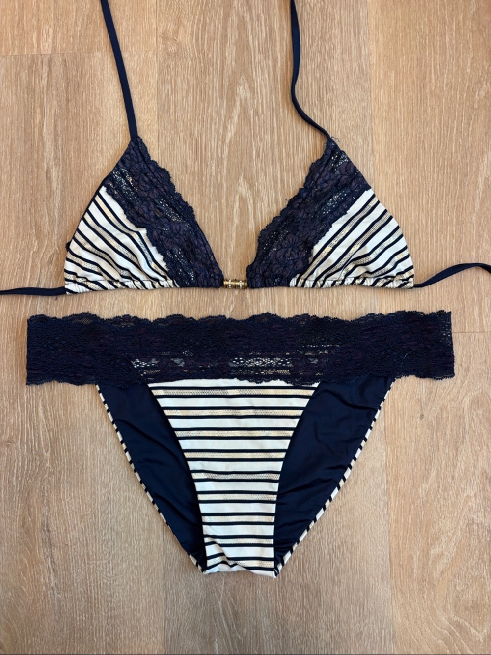 BEACH BUNNY Y2K FIRST MATE 2 PIECE BIKINI SET STRIPES LACE NAVY BLUE MEDIUM LRG - Picture 2 of 6